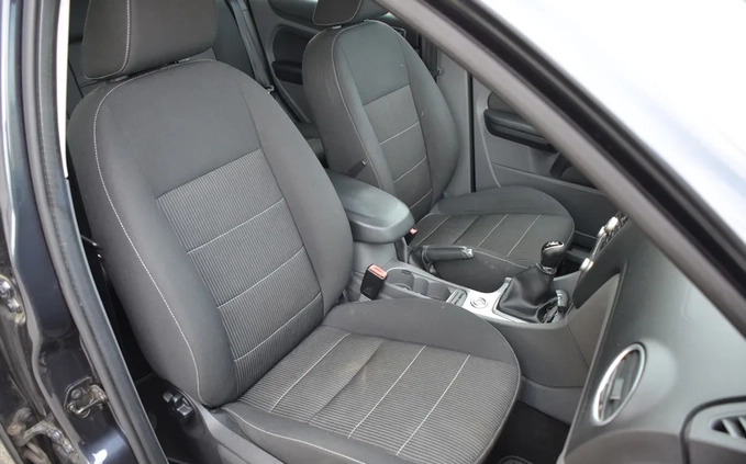 Ford Focus cena 16900 przebieg: 178000, rok produkcji 2010 z Kłodzko małe 172